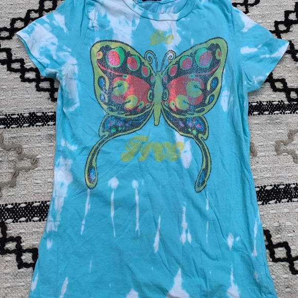 NWT reverse tie dye blue s/s be free butterfly tee - Picture 4 of 16